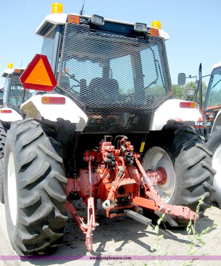 image for item 5256 1996 New Holland 6640SL tractor