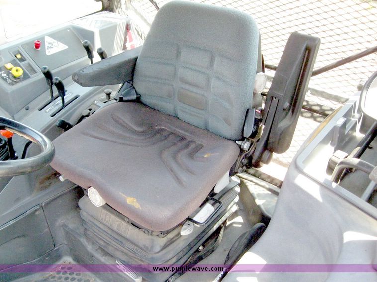 image for item 5256 1996 New Holland 6640SL tractor