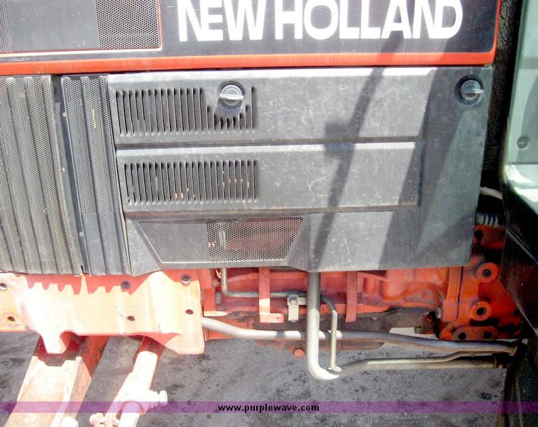 image for item 5256 1996 New Holland 6640SL tractor