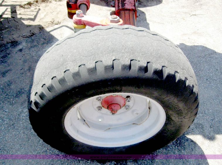 image for item 5257 1996 New Holland 6640SL tractor