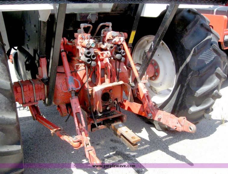 image for item 5258 1996 New Holland 6640SL tractor