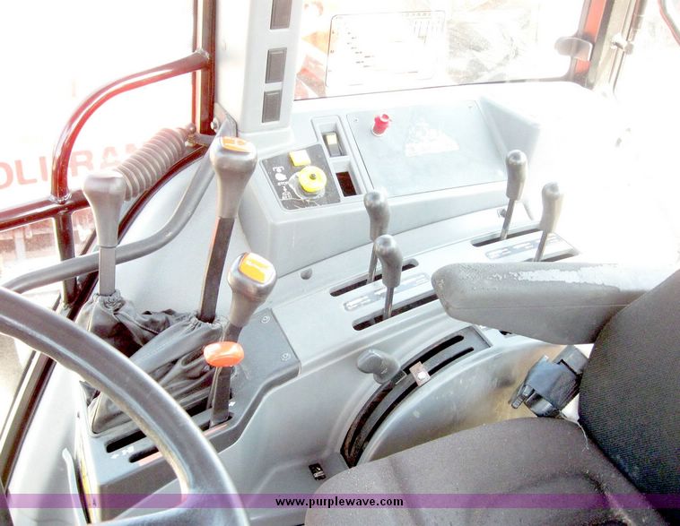 image for item 5258 1996 New Holland 6640SL tractor