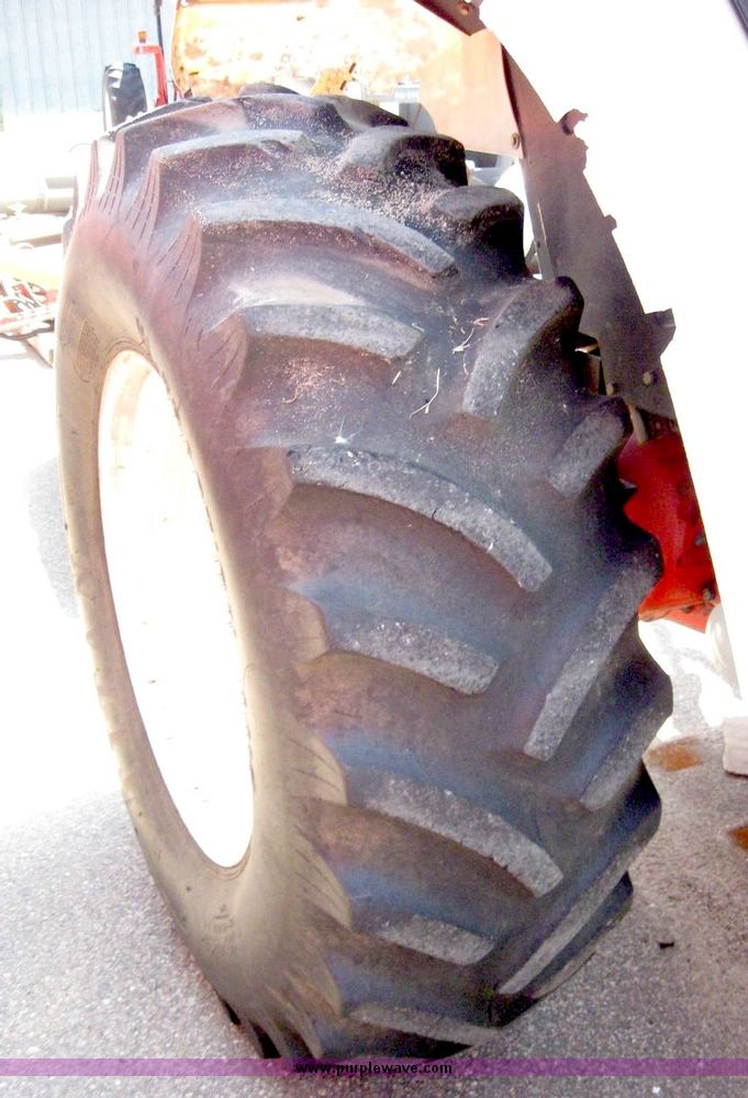 image for item 5259 1996 New Holland 6640SL tractor