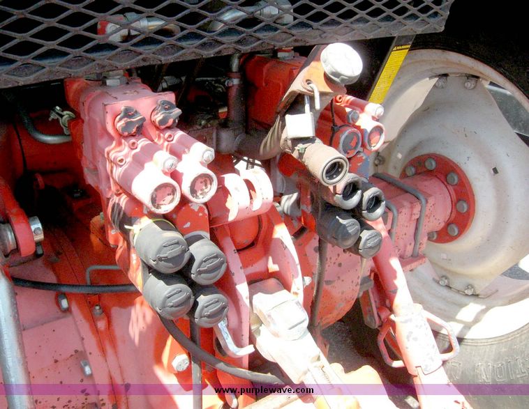 image for item 5259 1996 New Holland 6640SL tractor