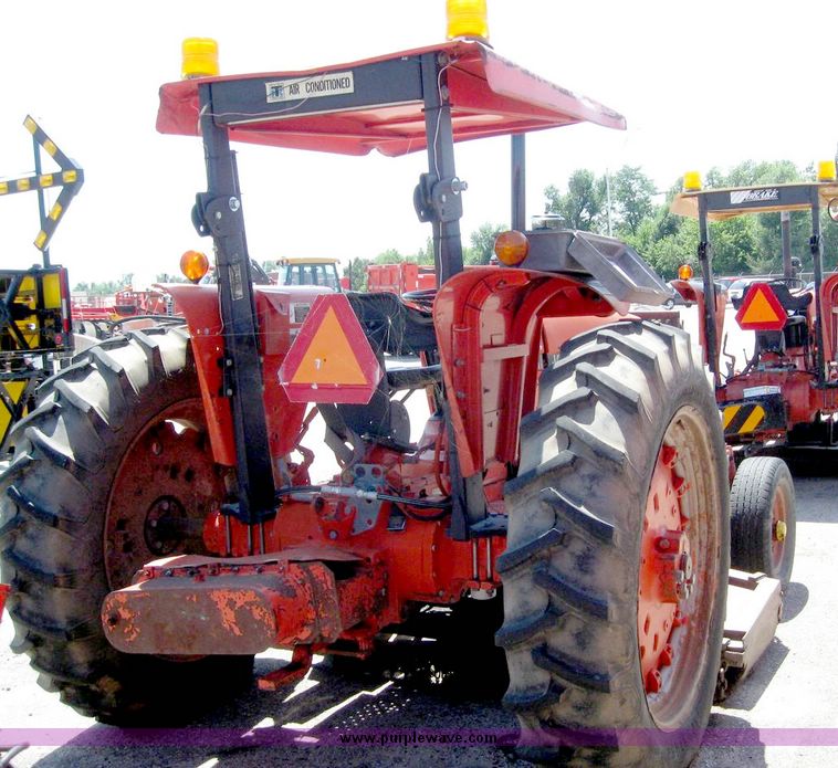 image for item 5269 1991 John Deere 2555 tractor