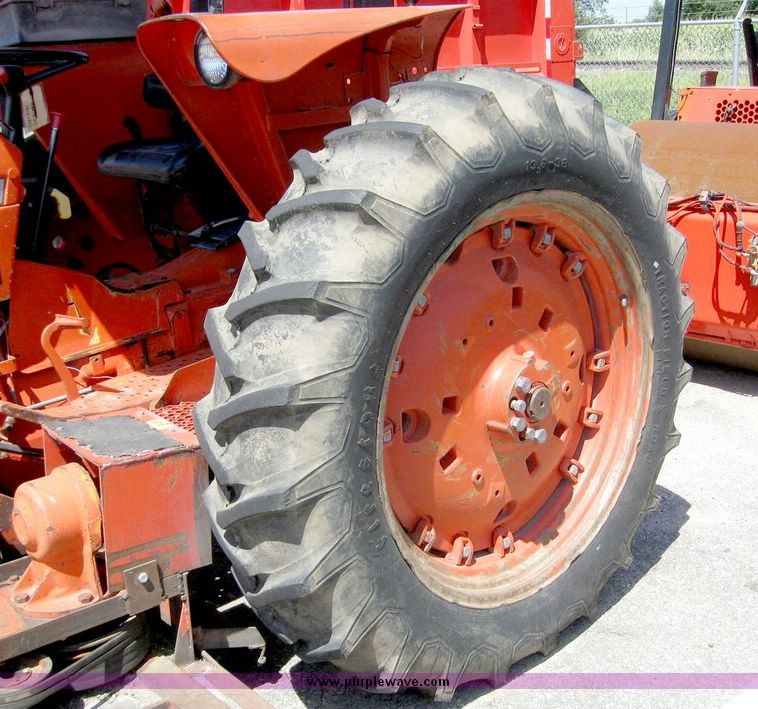 image for item 5269 1991 John Deere 2555 tractor