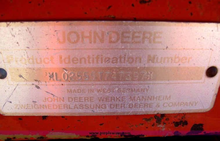 image for item 5269 1991 John Deere 2555 tractor