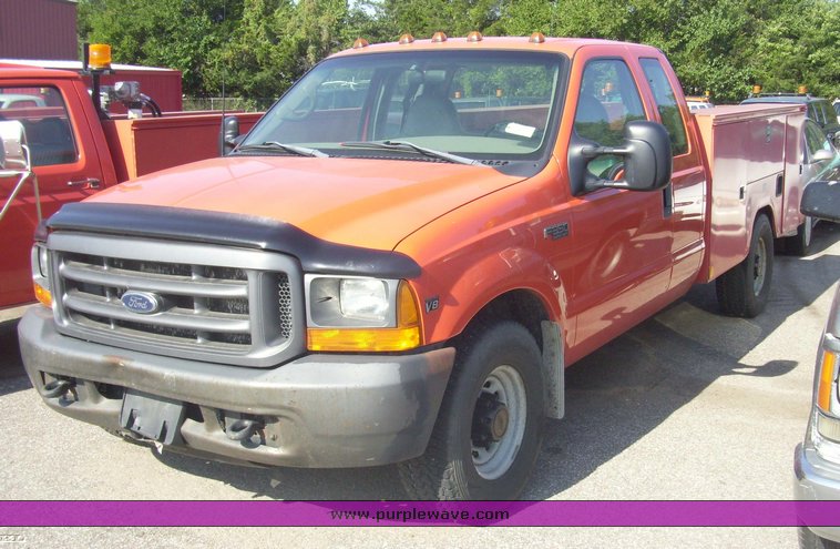 image for item 5332 1999 Ford F350 Super Duty