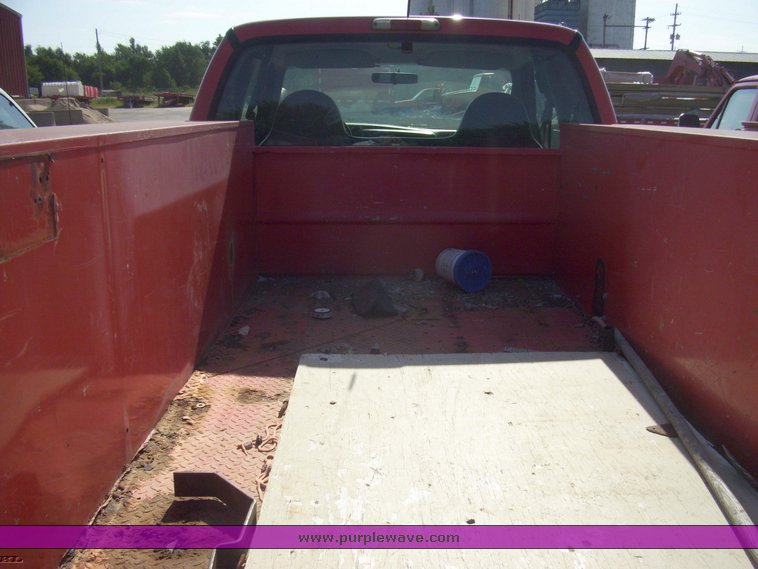 image for item 5332 1999 Ford F350 Super Duty