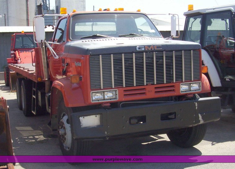 image for item 5349 1985 GMC Top Kick ME6500 C7D064 rollback truck