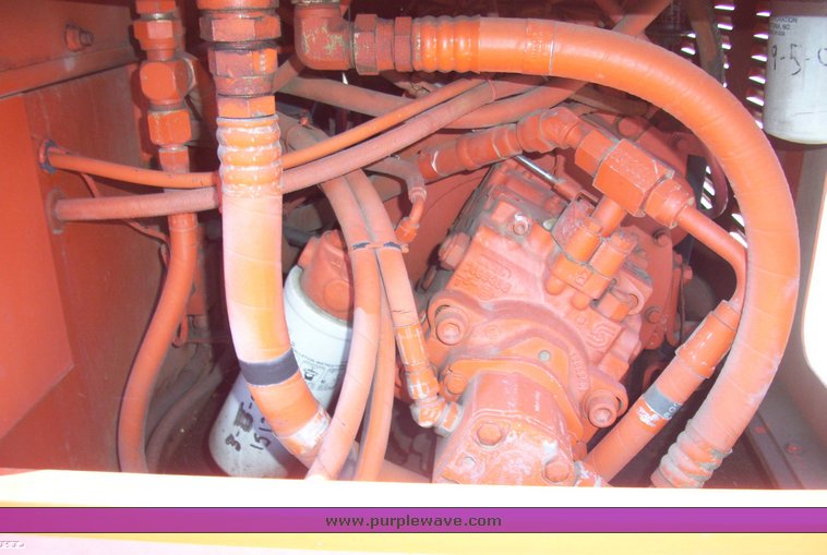 image for item 5351 1993 Ingersoll Rand PT-125R pneumatic roller