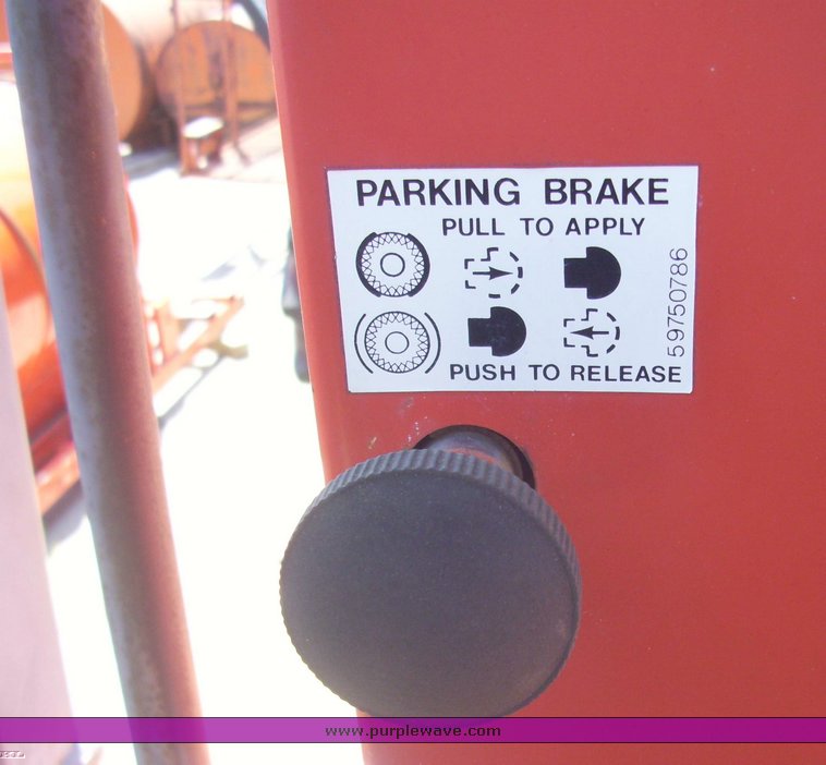 image for item 5351 1993 Ingersoll Rand PT-125R pneumatic roller