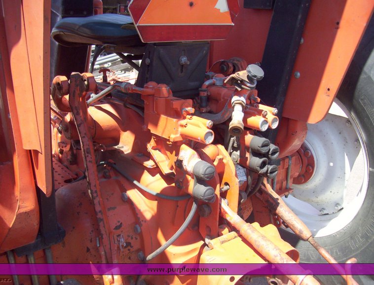 image for item 5352 1989 Ford 6610 tractor