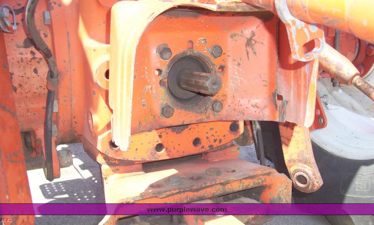 image for item 5352 1989 Ford 6610 tractor