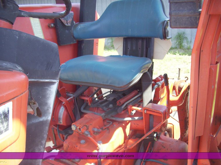 image for item 5352 1989 Ford 6610 tractor