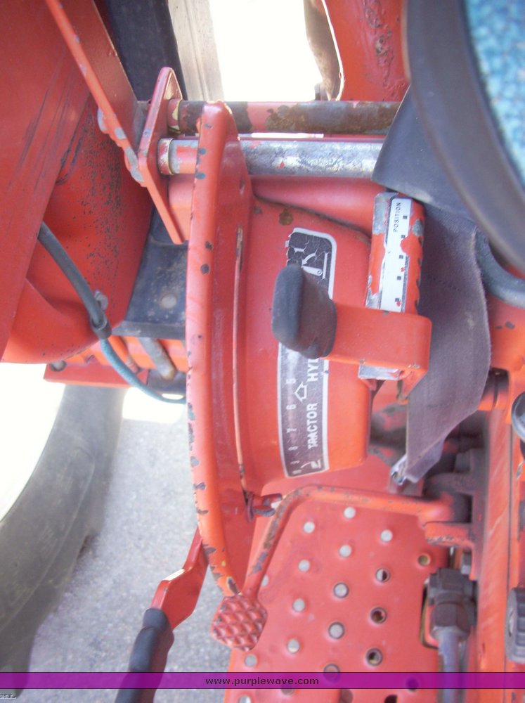 image for item 5352 1989 Ford 6610 tractor