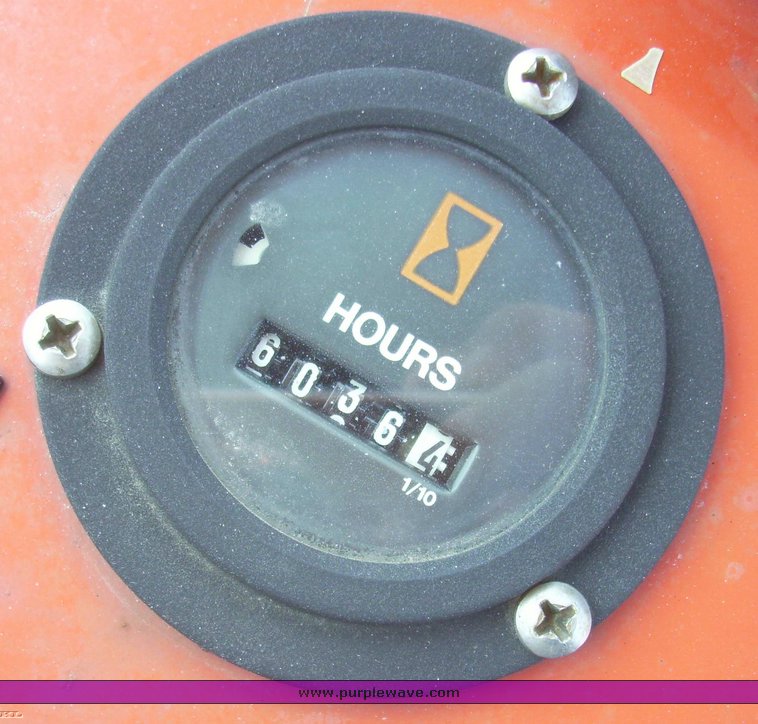 image for item 5352 1989 Ford 6610 tractor