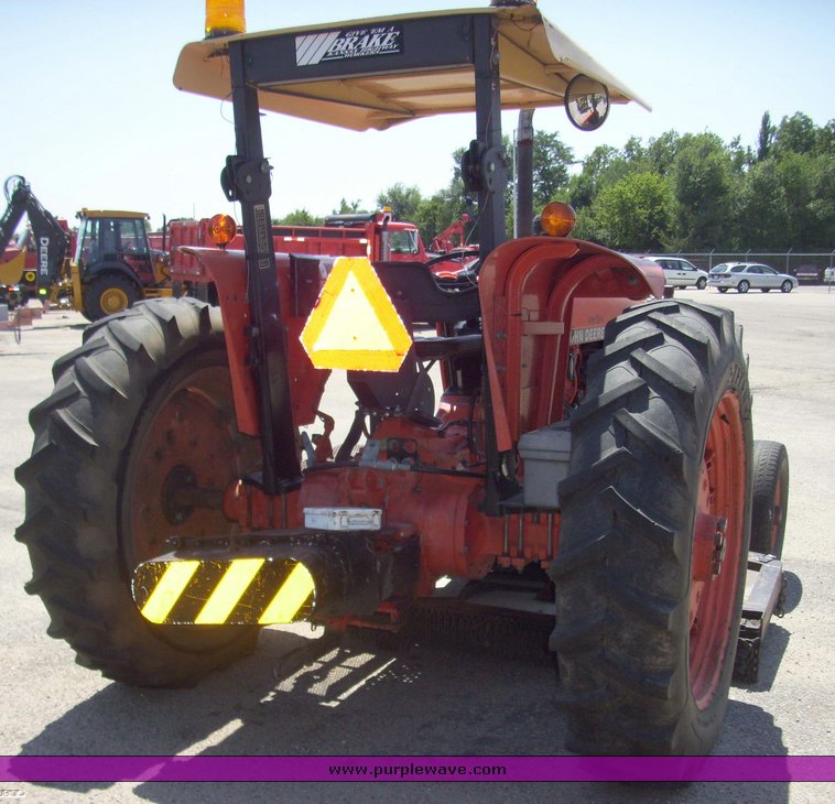 image for item 5367 1991 John Deere 2555 tractor