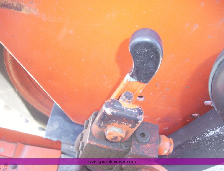 image for item 5367 1991 John Deere 2555 tractor