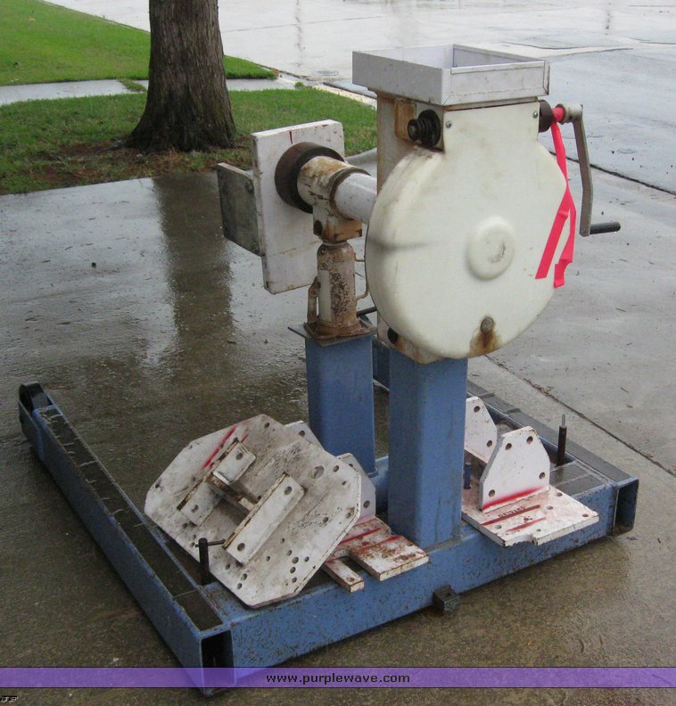 image for item 6845 1990 OTC 1750 heavy duty engine stand