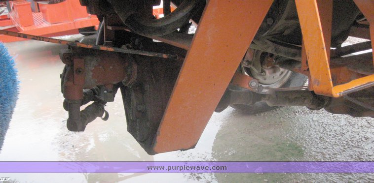 image for item 6860 1998 Broce RC-350 self propelled broom