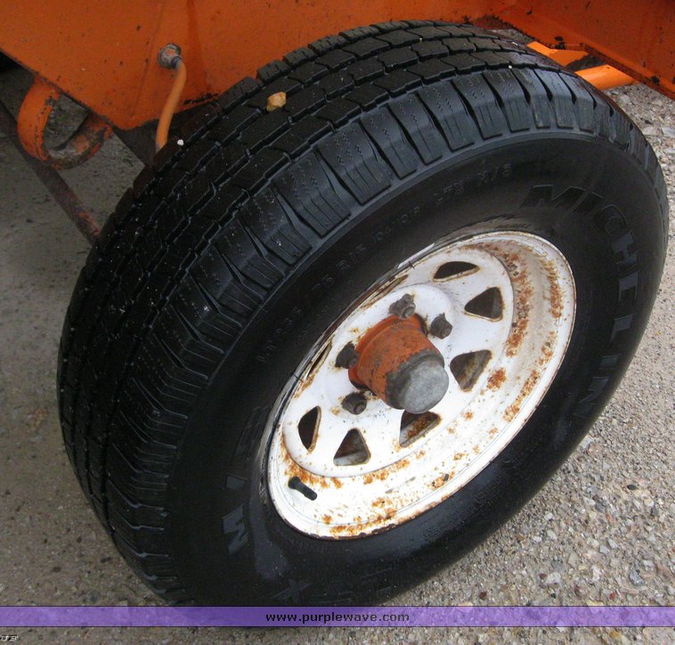 image for item 6860 1998 Broce RC-350 self propelled broom