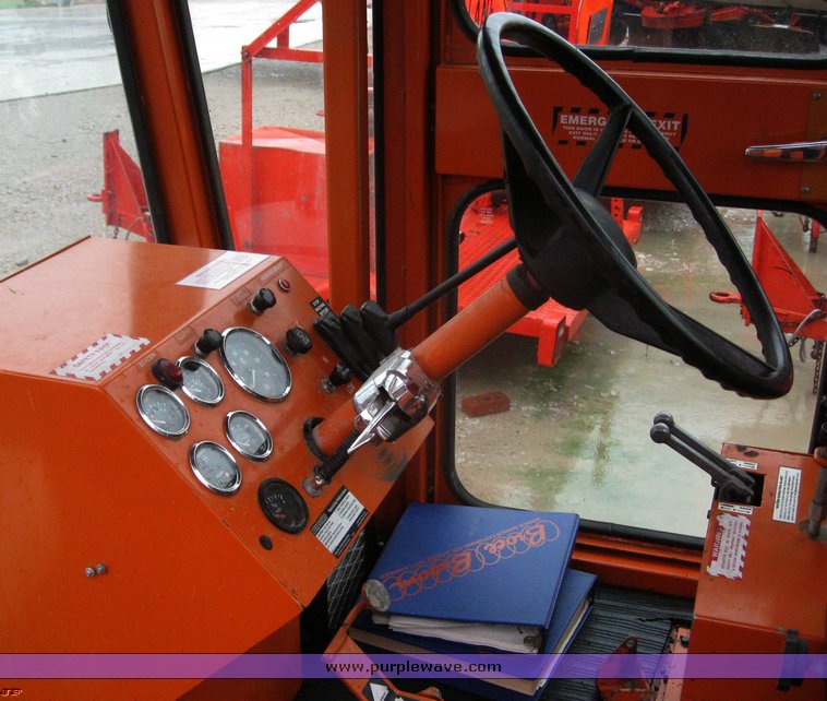 image for item 6860 1998 Broce RC-350 self propelled broom