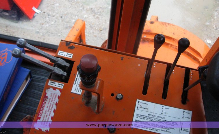 image for item 6860 1998 Broce RC-350 self propelled broom