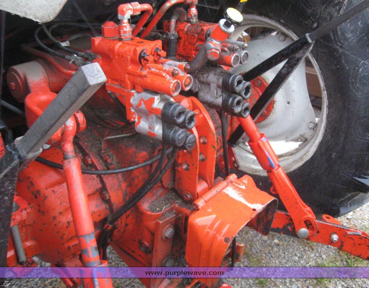 image for item 6867 1997 New Holland 6640SL tractor