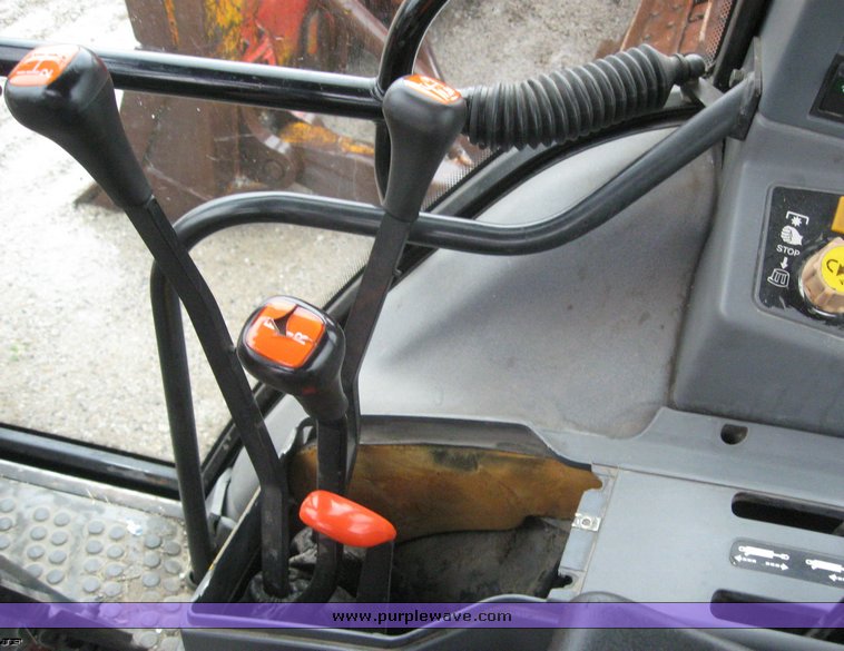 image for item 6867 1997 New Holland 6640SL tractor