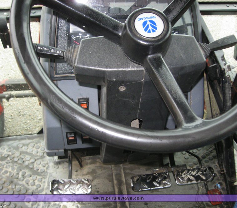 image for item 6867 1997 New Holland 6640SL tractor