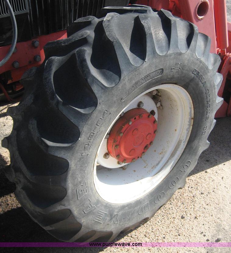 image for item 8405 1996 New Holland 7740SL wheel tractor