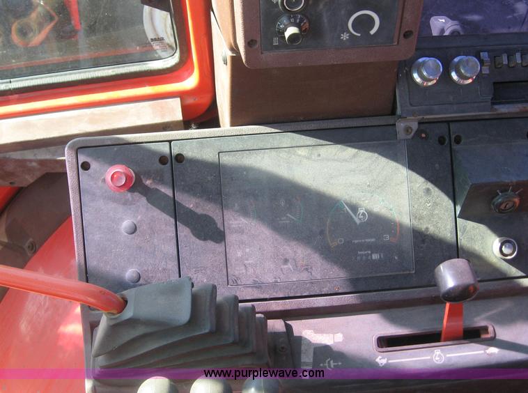 image for item 8407 1990 Case 580K wheel tractor