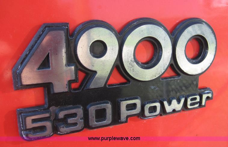 image for item 8408 1999 International 4000 series 4900 dump truck