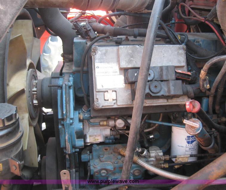 image for item 8408 1999 International 4000 series 4900 dump truck