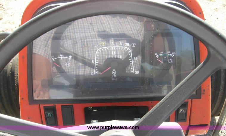 image for item 8427 1994 New Holland 6640SL tractor