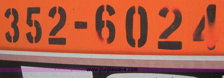 image for item 8427 1994 New Holland 6640SL tractor