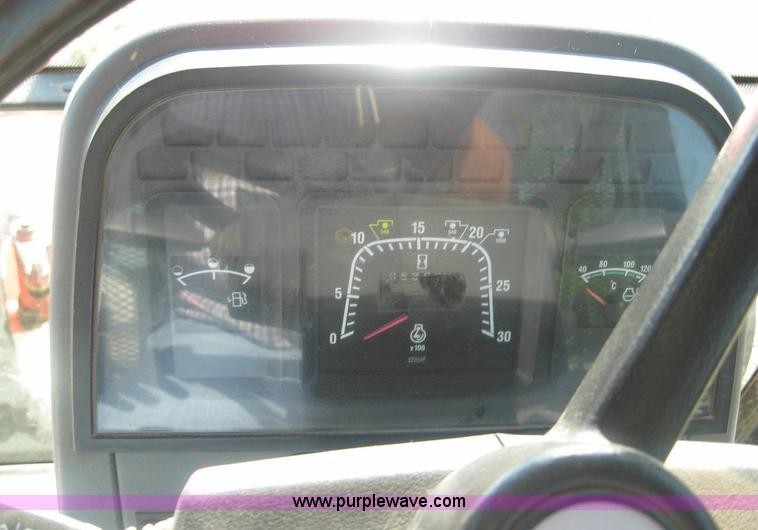 image for item 8428 1996 New Holland 6640SL tractor