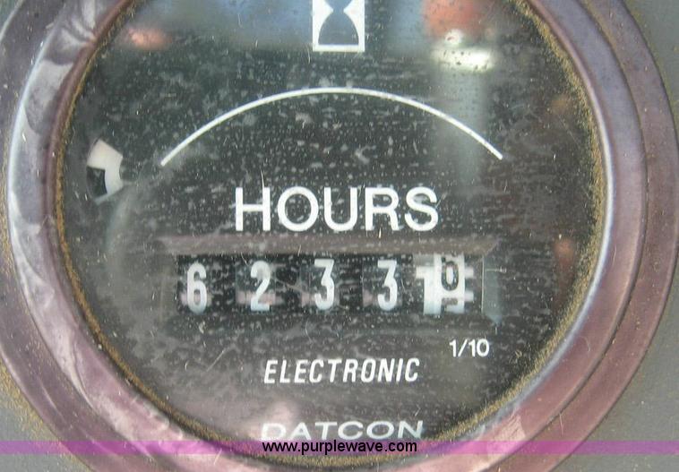 image for item 8429 1996 New Holland 6640SL tractor