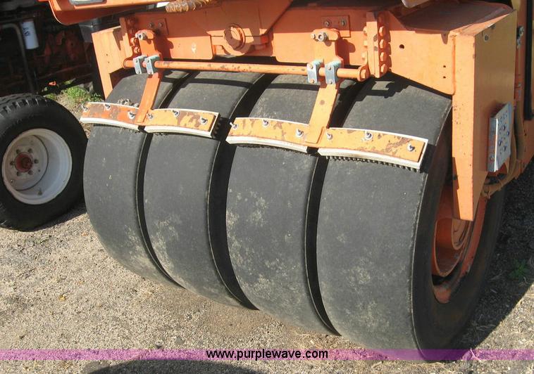 image for item 8431 1993 Hamm DV6K combination roller