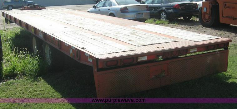 image for item 8432 2001 Felling tandem axle trailer