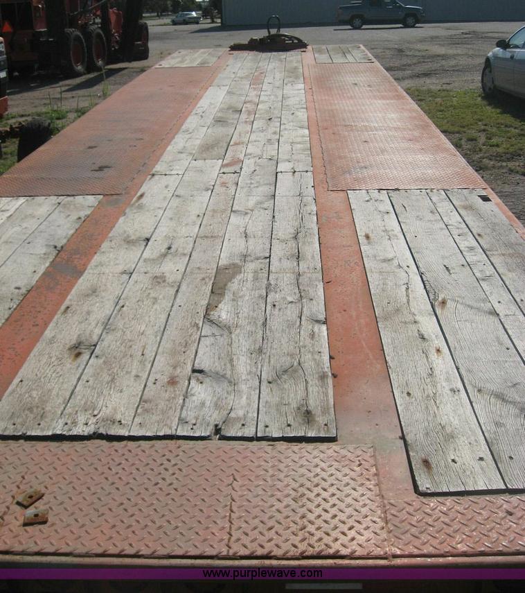 image for item 8432 2001 Felling tandem axle trailer