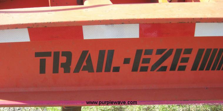 image for item 8432 2001 Felling tandem axle trailer