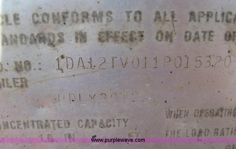 image for item 8432 2001 Felling tandem axle trailer