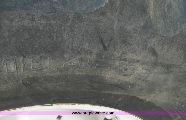 image for item 8433 1994 New Holland 6640SL tractor