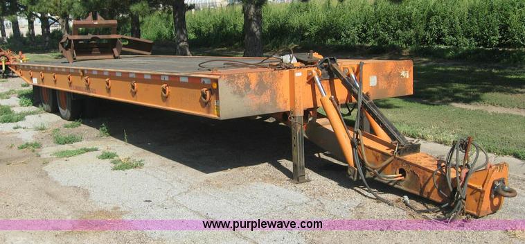 image for item 8442 1994 Landoll tandem axle trailer
