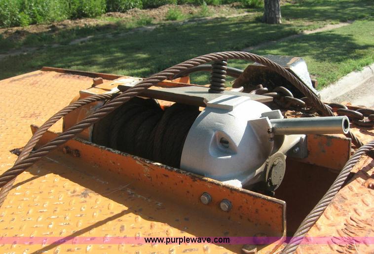 image for item 8442 1994 Landoll tandem axle trailer