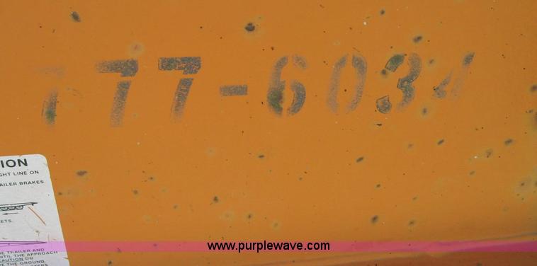 image for item 8442 1994 Landoll tandem axle trailer