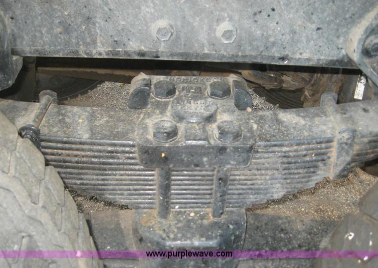 image for item 8443 1995 International 4000 Series 4900 truck