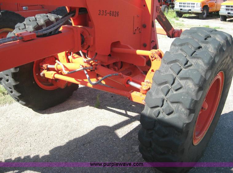 image for item 8444 1996 Champion 710A motor grader